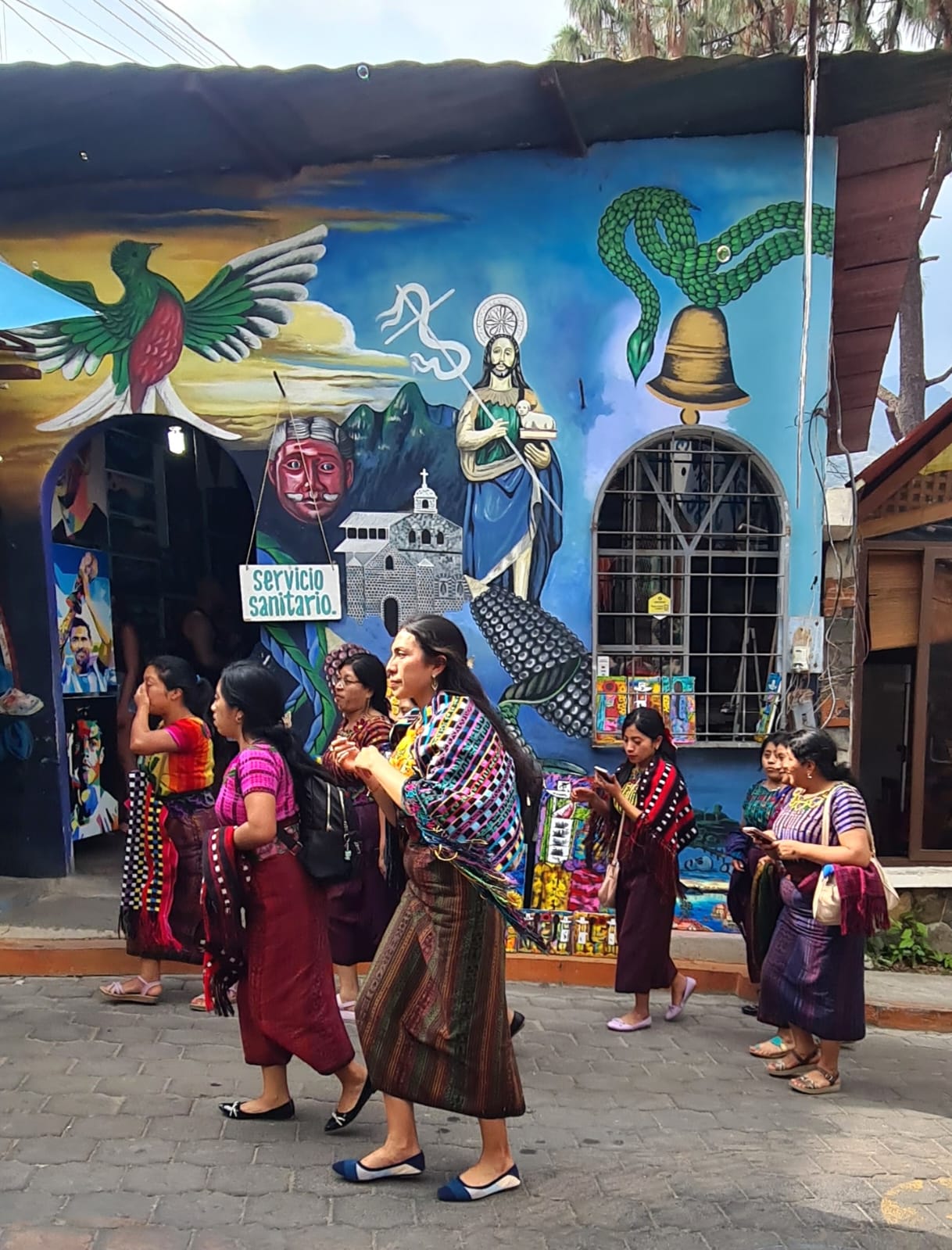 Population maya au Lac Atitlan
