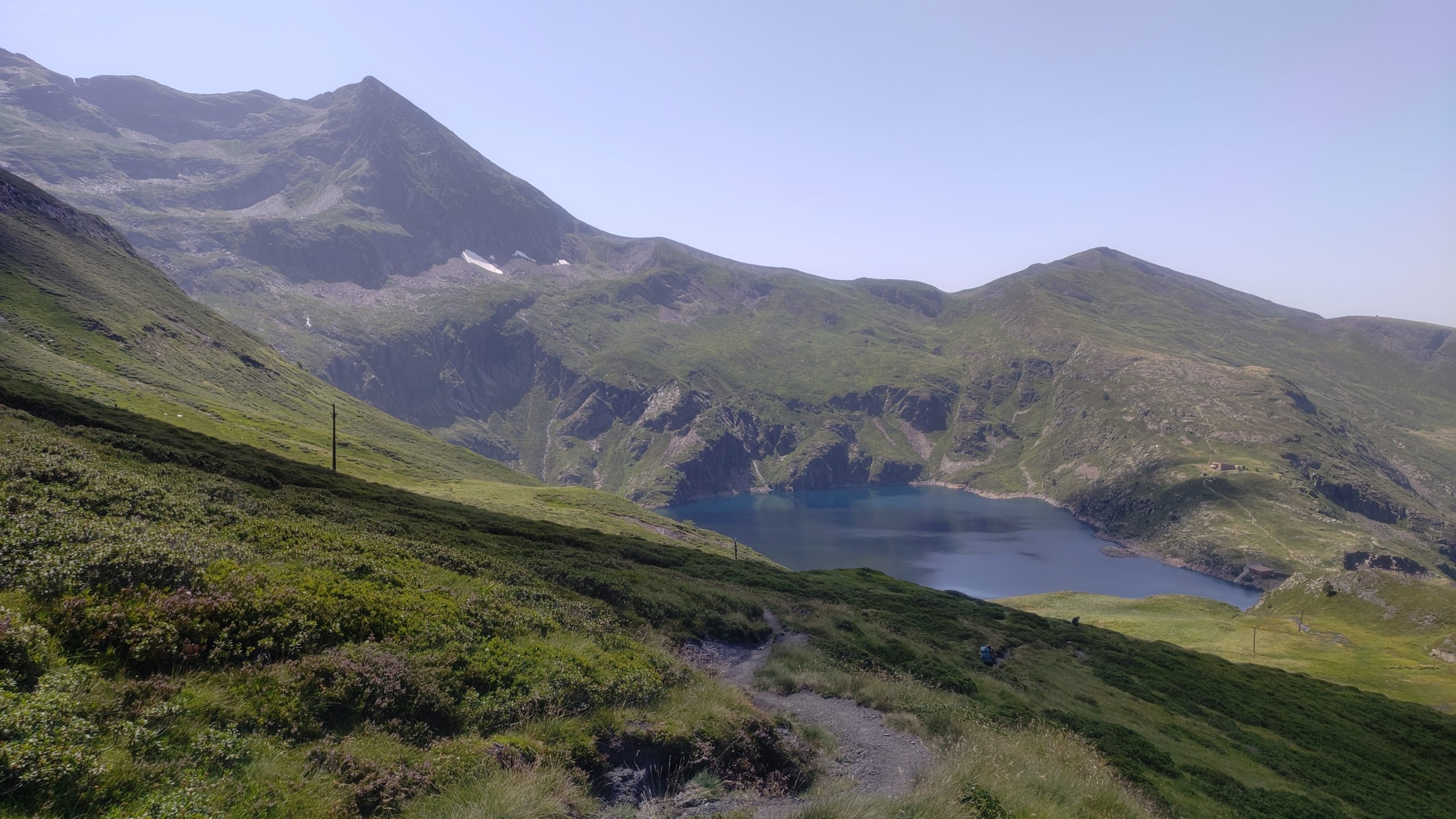 Lac d'Araing Pyrénées Trek Évasion